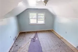 140 Evergreen Dr, Center Township, PA 15001 - Photo 12