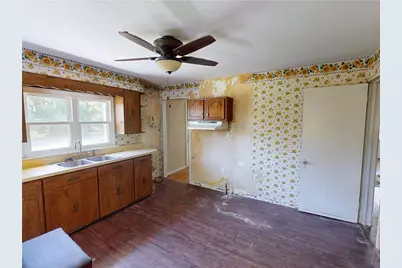 140 Evergreen Dr, Center Township, PA 15001 - Photo 8