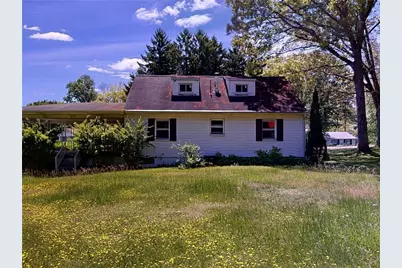 140 Evergreen Dr, Center Township, PA 15001 - Photo 2