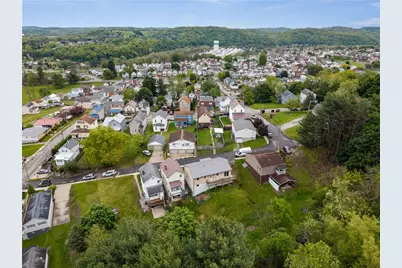 509 Burns St, Vandergrift, PA 15690 - Photo 4