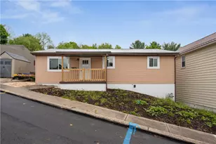 509 Burns St, Vandergrift, PA 15690 - Photo 1