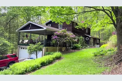 226 Echo Valley Road, Hempfield Township, PA 15644 - Photo 2
