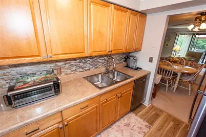 131 Lebeouf Dr, Pittsburgh, PA 15068 - Photo 14
