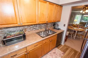 131 Lebeouf Dr, Pittsburgh, PA 15068 - Photo 14