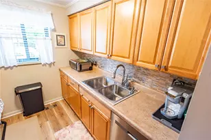131 Lebeouf Dr, Pittsburgh, PA 15068 - Photo 12