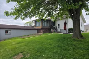 112 Fairview St, Union Township, PA 15038 - Photo 12