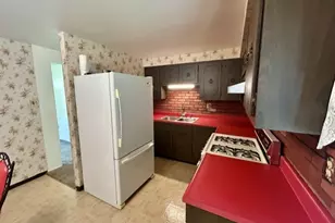 5764 Wilson Dr, Bethel Park, PA 15102 - Photo 6