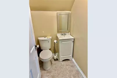 215 Melvin Dr, West Mifflin, PA 15236 - Photo 10