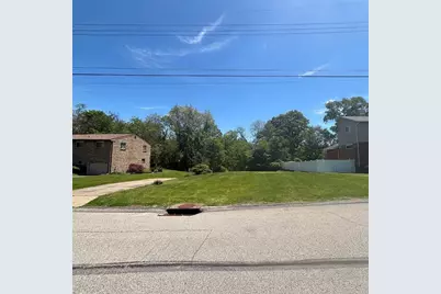 3301 Valewood Dr, Munhall, PA 15120 - Photo 1