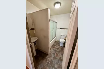 118 Ida Ave, Donora, PA 15033 - Photo 8