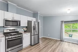 107 Erbes Ln, Adams Township, PA 16046 - Photo 10
