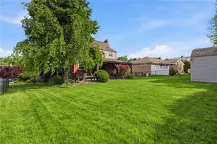627 Greenlee Rd, Pittsburgh, PA 15227 - Photo 40