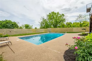806 Harmony Rd, Ohio Township, PA 15237 - Photo 4