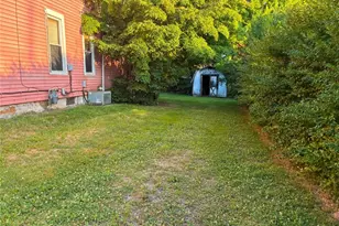 482 Hull St, Sharon, PA 16146 - Photo 22