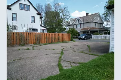 328 W Poplar St, Grove City Boro, PA 16127 - Photo 46