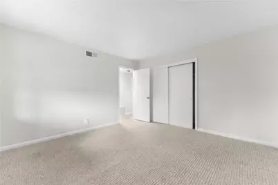 692 Robinwood Dr #C, Scott Township, PA 15216 - Photo 18