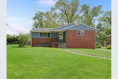 442 Englewood Dr, Ross Twp, PA 15237 - Photo 2