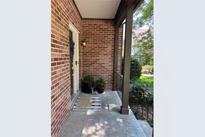 618 Kingsberry Circle, Pittsburgh, PA 15234 - Photo 2