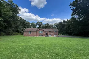 133 Woodcrest Rd, Oakland Township, PA 16002 - Photo 2