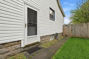 1061 Pacific Ave, Brackenridge, PA 15014 - Photo 28