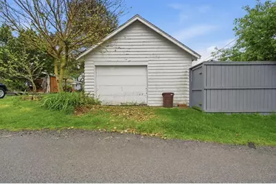 1061 Pacific Avenue, Brackenridge, PA 15014 - Photo 32