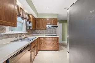 1061 Pacific Ave, Brackenridge, PA 15014 - Photo 10