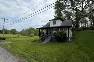 420 Old Plank, South Franklin, PA 15301 - Photo 2
