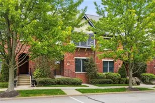 208 Linehan Pl, Cranberry Township, PA 16066 - Photo 2