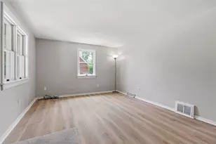 136 Harvard Dr, Pittsburgh, PA 15235 - Photo 4