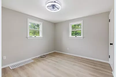 136 Harvard Dr, Pittsburgh, PA 15235 - Photo 14