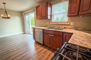 126 Cornell Dr, Center Township, PA 16001 - Photo 12