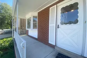 439 Crestview Dr, Pittsburgh, PA 15239 - Photo 6