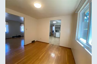 439 Crestview Dr, Pittsburgh, PA 15239 - Photo 14