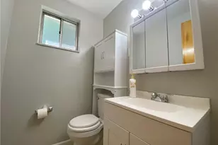 439 Crestview Dr, Pittsburgh, PA 15239 - Photo 20
