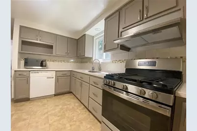 439 Crestview Dr, Pittsburgh, PA 15239 - Photo 8