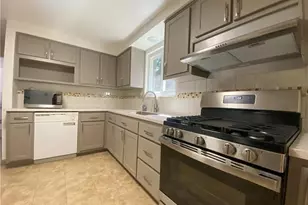 439 Crestview Dr, Pittsburgh, PA 15239 - Photo 8