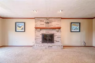 103 Barnwood, Ross Twp, PA 15237 - Photo 10