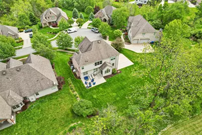 718 Belmar Pl, Cranberry Township, PA 16066 - Photo 2