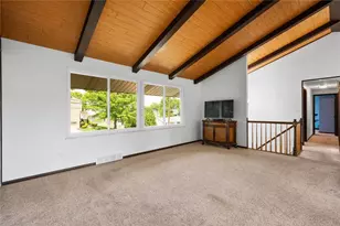 3633 Ashland Dr, Bethel Park, PA 15102 - Photo 14