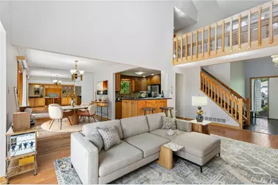 2621 Hunters Point Dr, Pittsburgh, PA 15090 - Photo 4