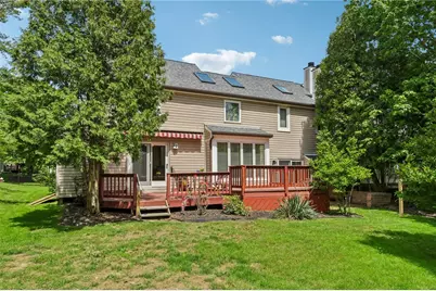 2621 Hunters Point Dr, Pittsburgh, PA 15090 - Photo 40