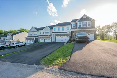 5005 Wellington Ct, Penn Twp, PA 15644 - Photo 2