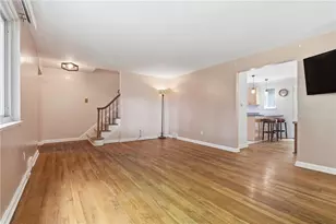 332 Old Farm Rd, Pittsburgh, PA 15228 - Photo 4