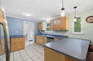 332 Old Farm Rd, Pittsburgh, PA 15228 - Photo 10
