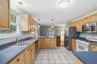 332 Old Farm Rd, Pittsburgh, PA 15228 - Photo 14