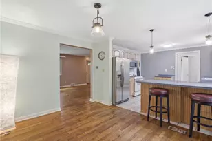 332 Old Farm Rd, Pittsburgh, PA 15228 - Photo 8