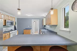 332 Old Farm Rd, Pittsburgh, PA 15228 - Photo 12