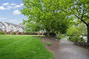 20 Waterfront Dr, Washington's Landing, PA 15222 - Photo 38