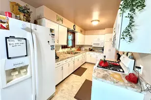 2045 Martha St, Shenango Township, PA 16101 - Photo 8