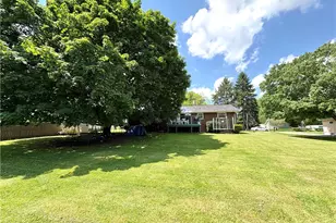 2045 Martha St, Shenango Township, PA 16101 - Photo 22